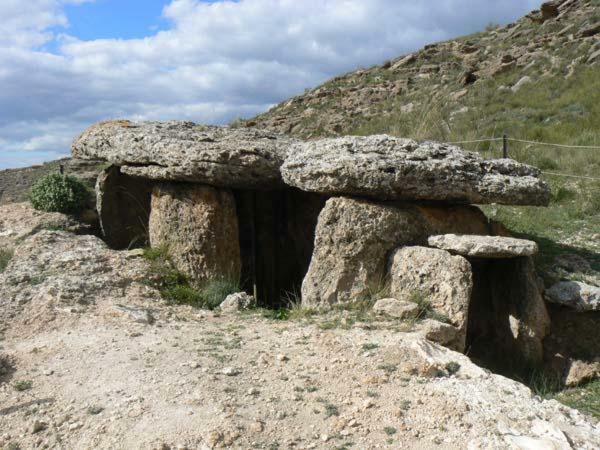 Cuevas Adonia *
